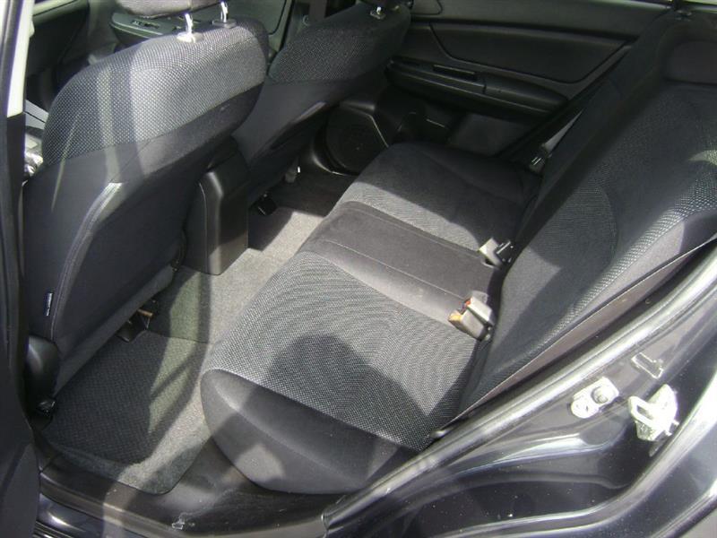 Subaru Impreza Base 5-Door 2013