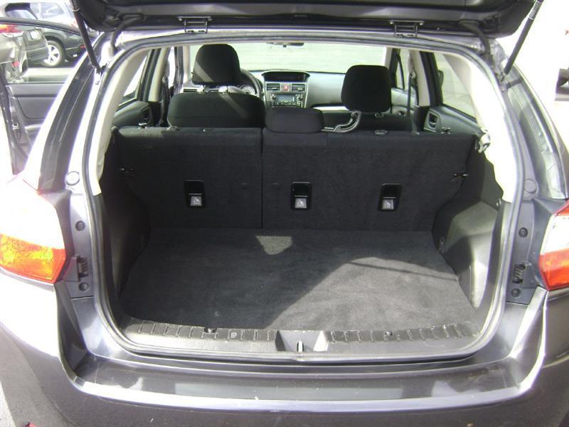 Subaru Impreza Base 5-Door 2013