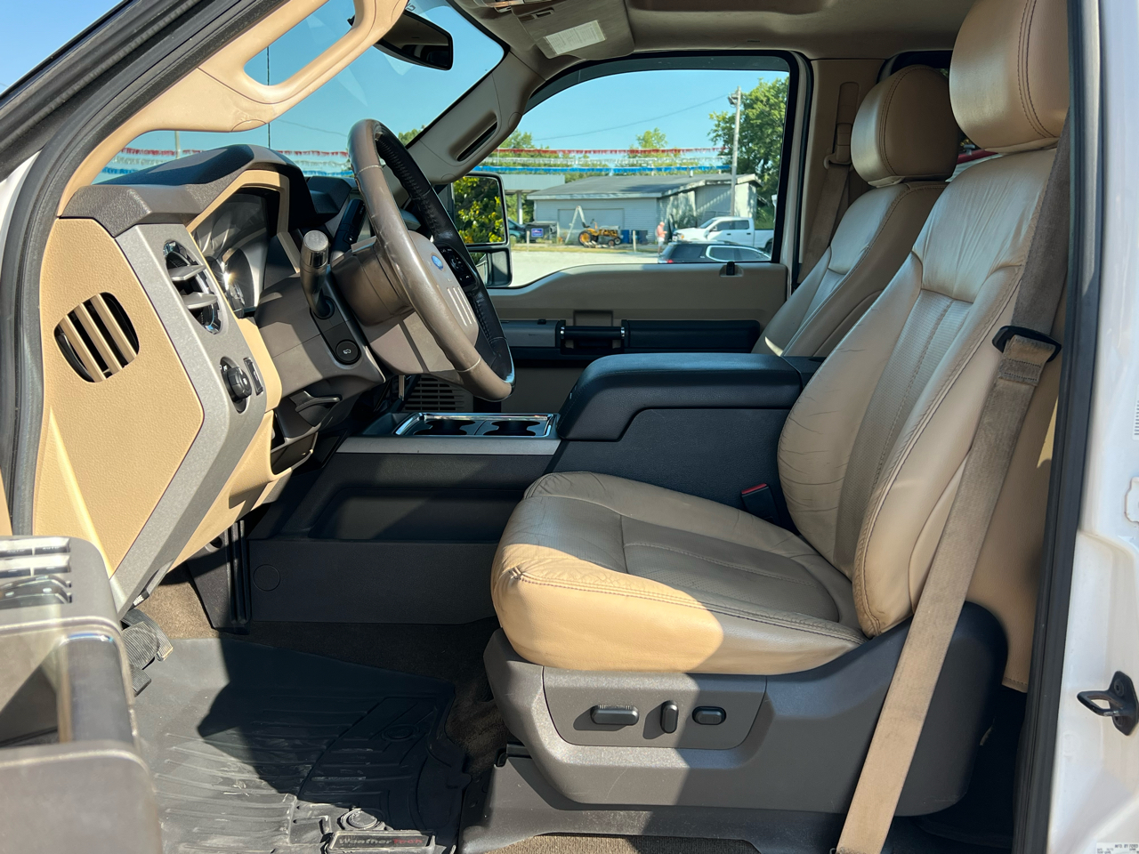 Ford F-350 SD Lariat Crew Cab Long Bed DRW 4WD 2013 Ford F-350 SD Lariat Crew Cab Long Bed DRW 4WD 2013
