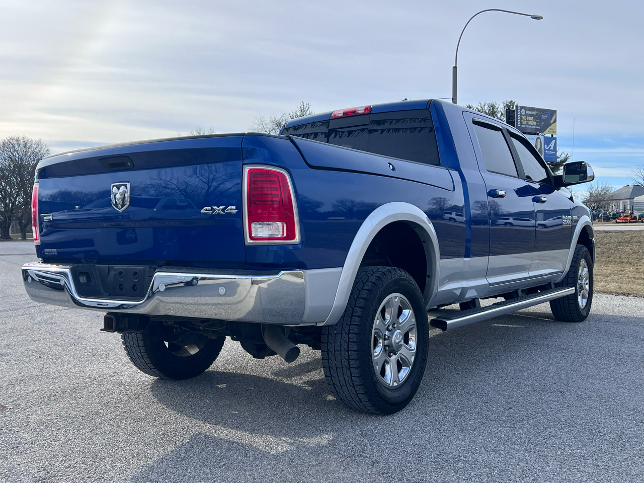 RAM 2500 Laramie Mega Cab 4WD 2018
