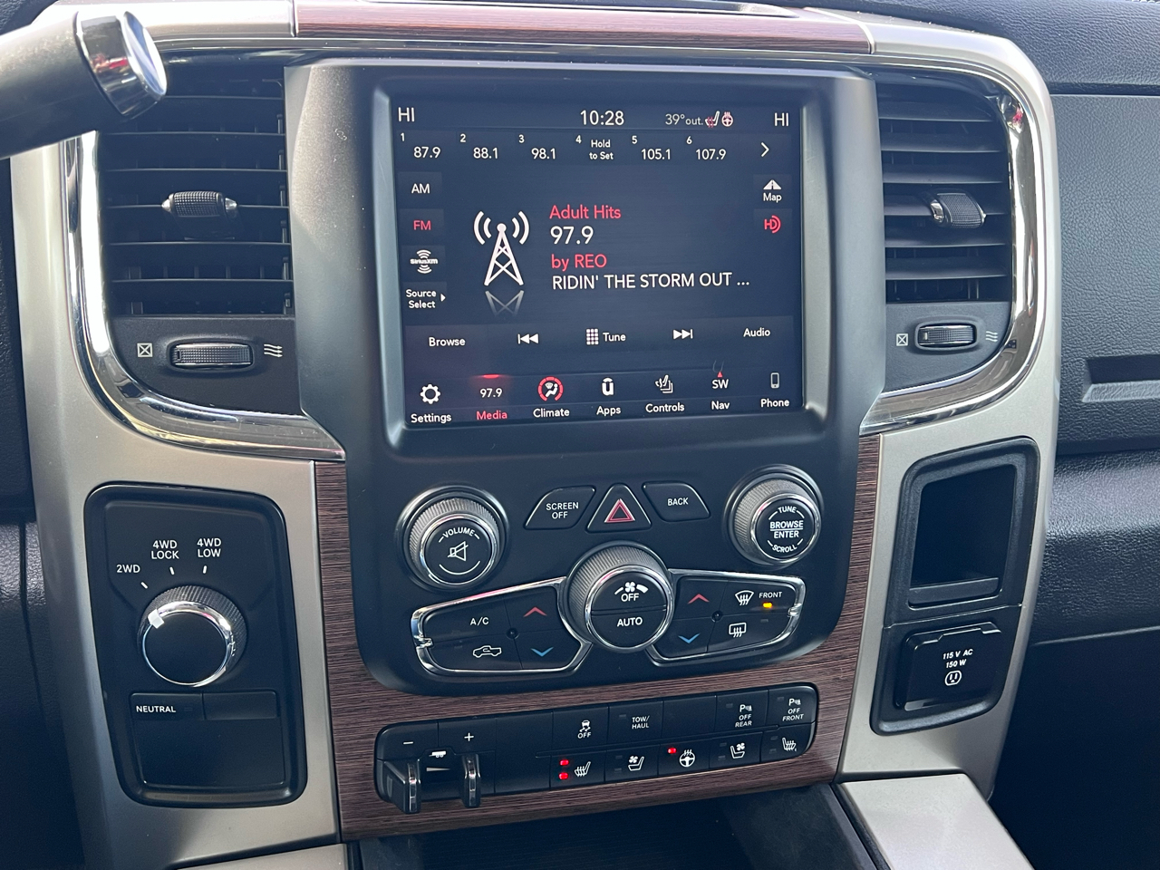 RAM 2500 Laramie Mega Cab 4WD 2018