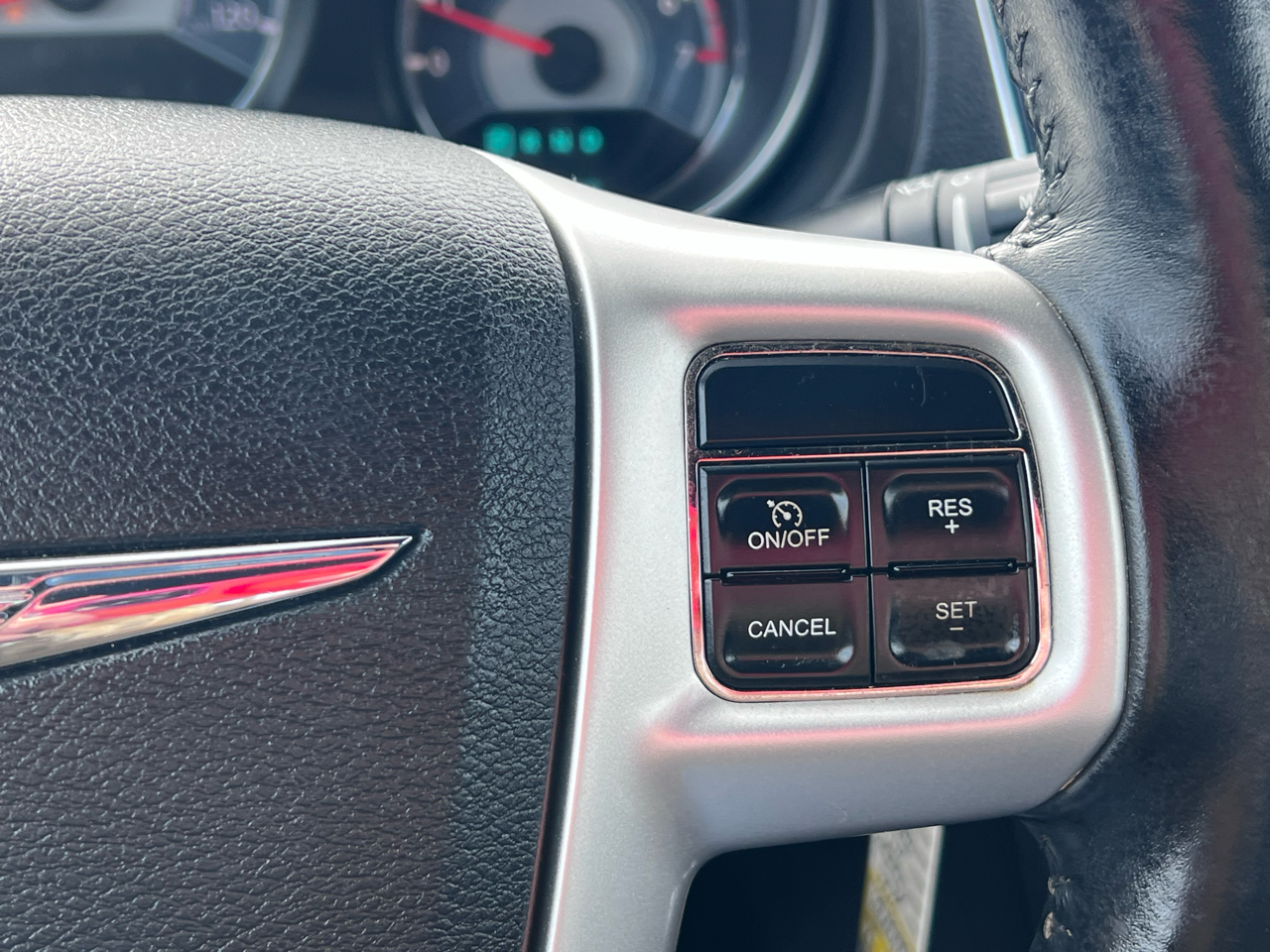 Chrysler 200 Limited Convertible 2013