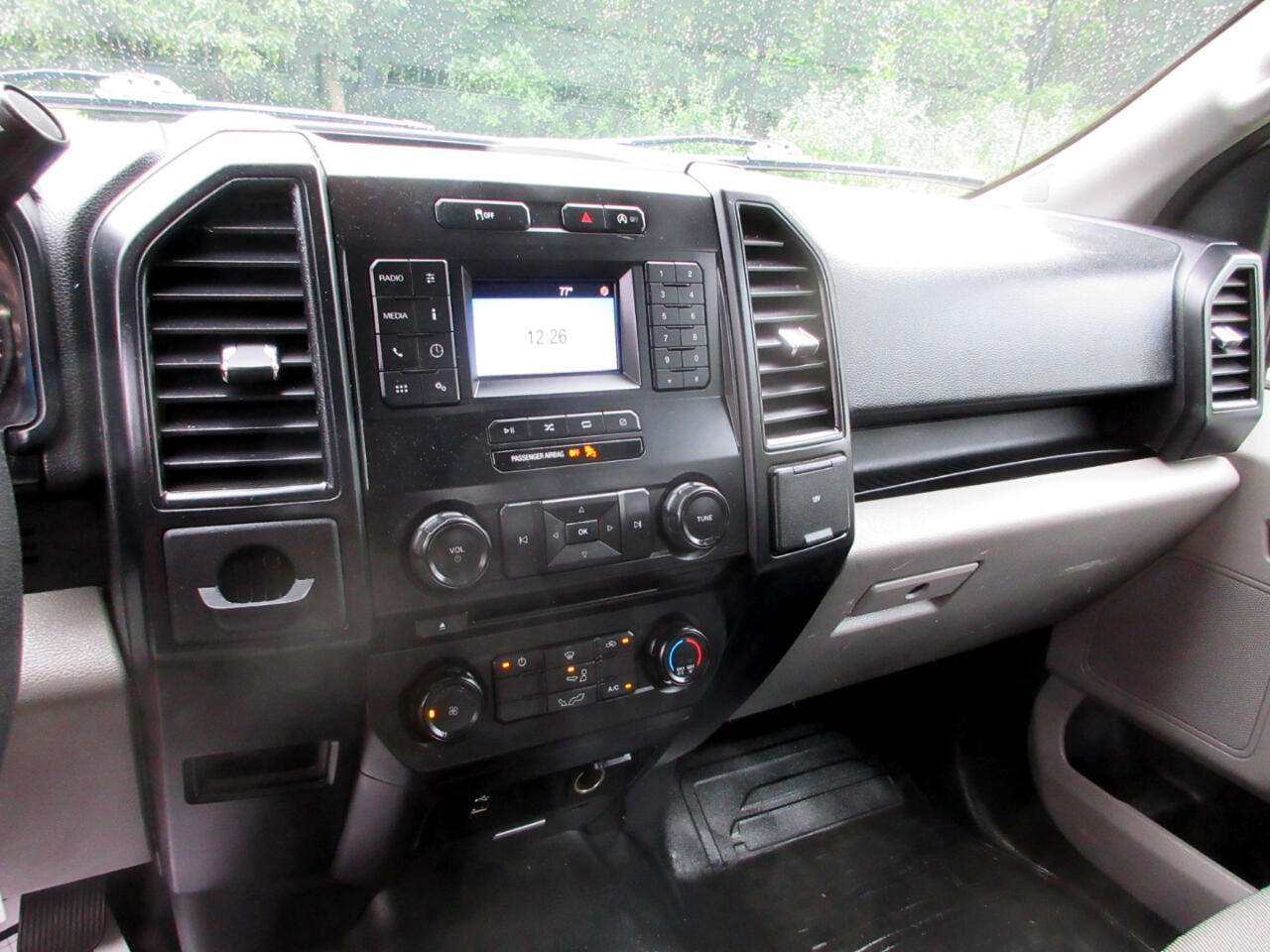 Ford F-150 XL SuperCab 6.5-ft. Bed 2WD 2018 Ford F-150 XL SuperCab 6.5-ft. Bed 2WD 2018