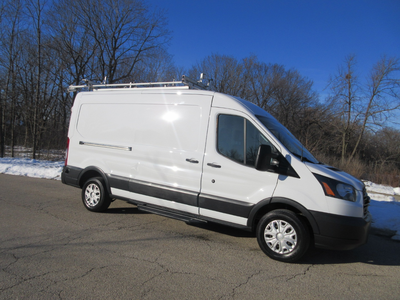 Ford Transit 350 Van Med. Roof w/Sliding Pass. 148-in. WB 2018
