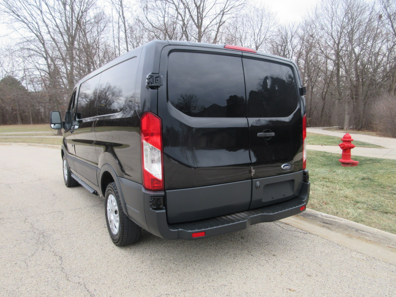 Ford Transit 150 Van Low Roof w/Sliding Pass. 130-in. WB 2017