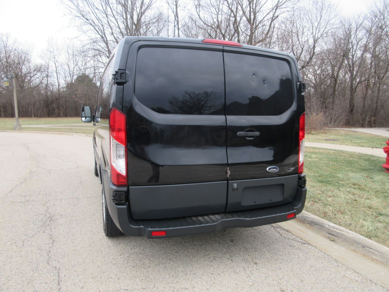 Ford Transit 150 Van Low Roof w/Sliding Pass. 130-in. WB 2017