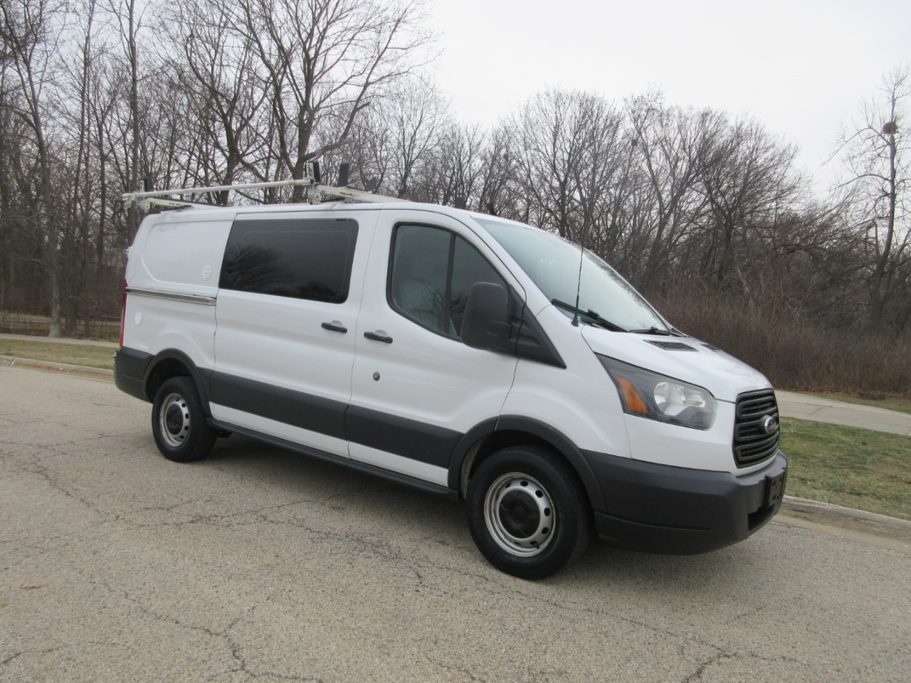 Ford Transit 250 Van Low Roof w/Sliding Pass. 130-in. WB 2015