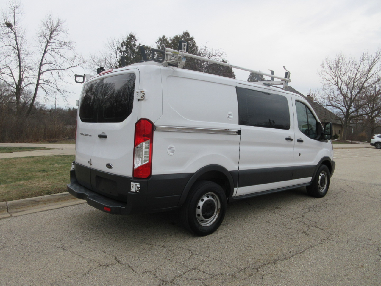 Ford Transit 250 Van Low Roof w/Sliding Pass. 130-in. WB 2015