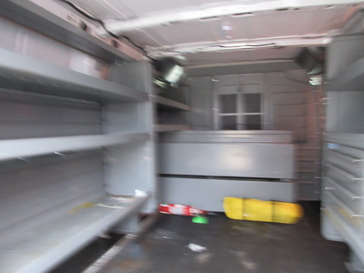 Ford Transit 250 Van Low Roof w/Sliding Pass. 130-in. WB 2015