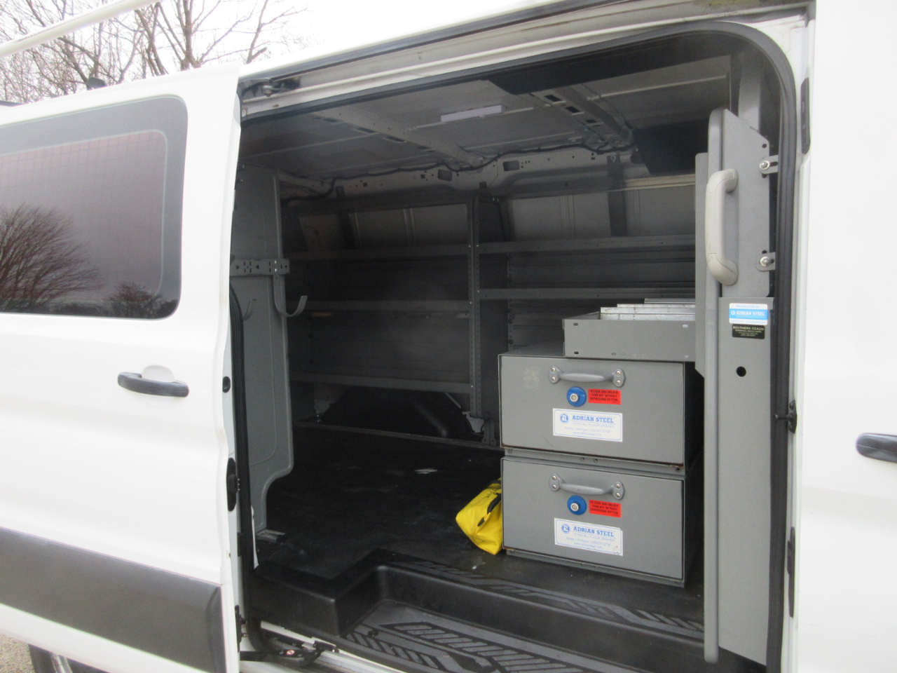 Ford Transit 250 Van Low Roof w/Sliding Pass. 130-in. WB 2015