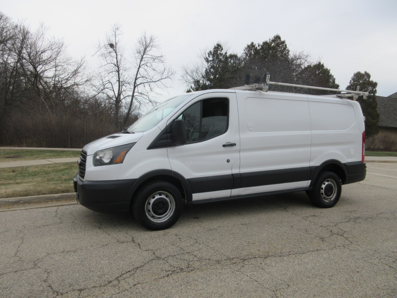 Ford Transit 250 Van Low Roof w/Sliding Pass. 130-in. WB 2015