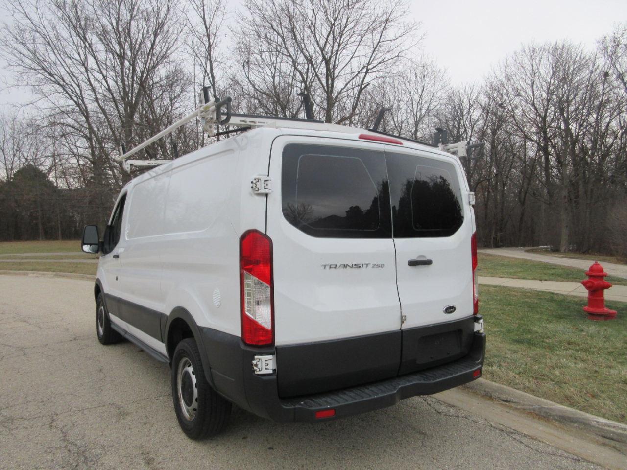 Ford Transit 250 Van Low Roof w/Sliding Pass. 130-in. WB 2015
