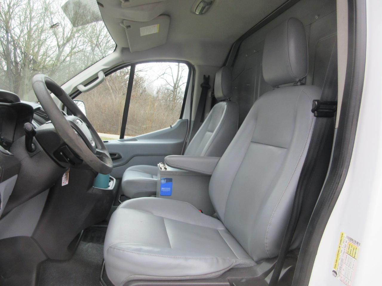 Ford Transit 250 Van Low Roof w/Sliding Pass. 130-in. WB 2015