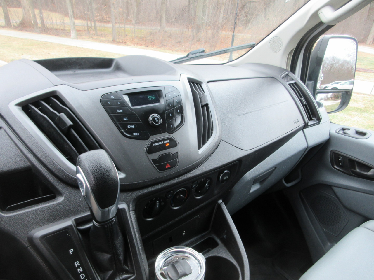 Ford Transit 250 Van Low Roof w/Sliding Pass. 130-in. WB 2015