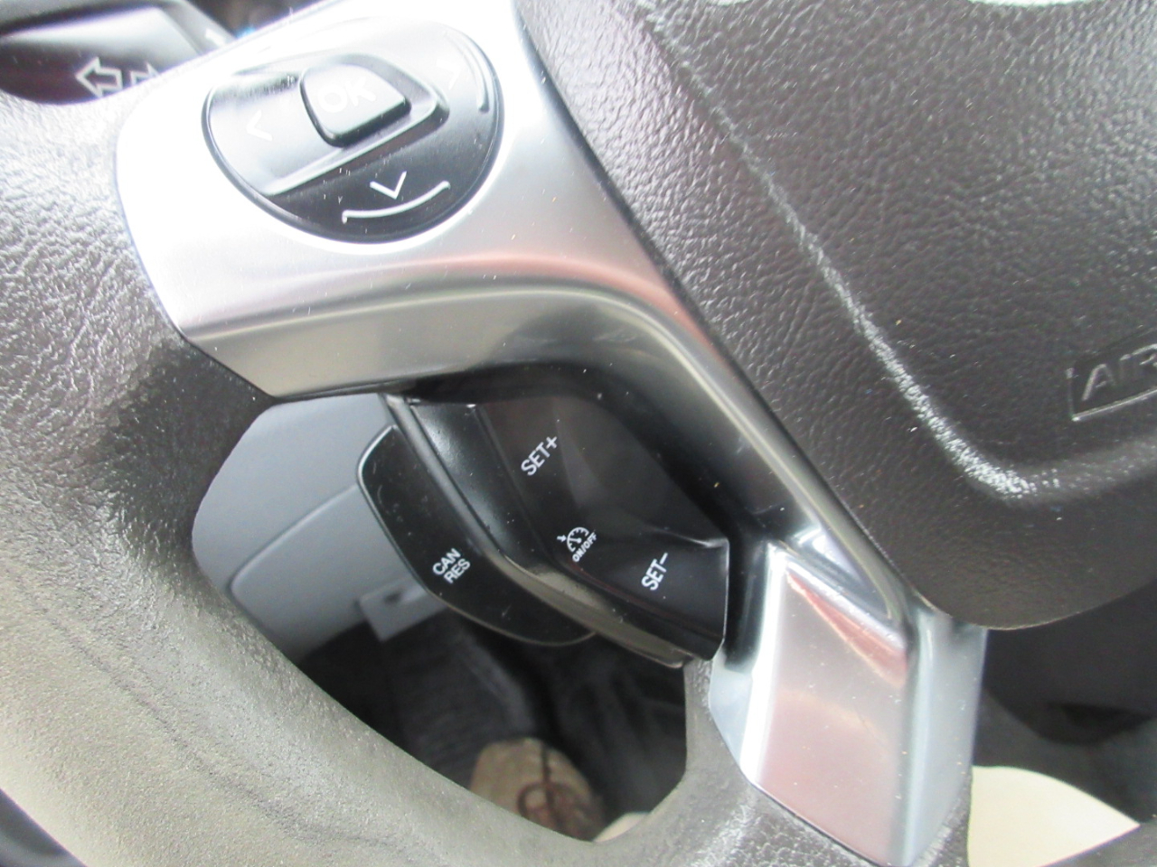 Ford Transit 250 Van Low Roof w/Sliding Pass. 130-in. WB 2015