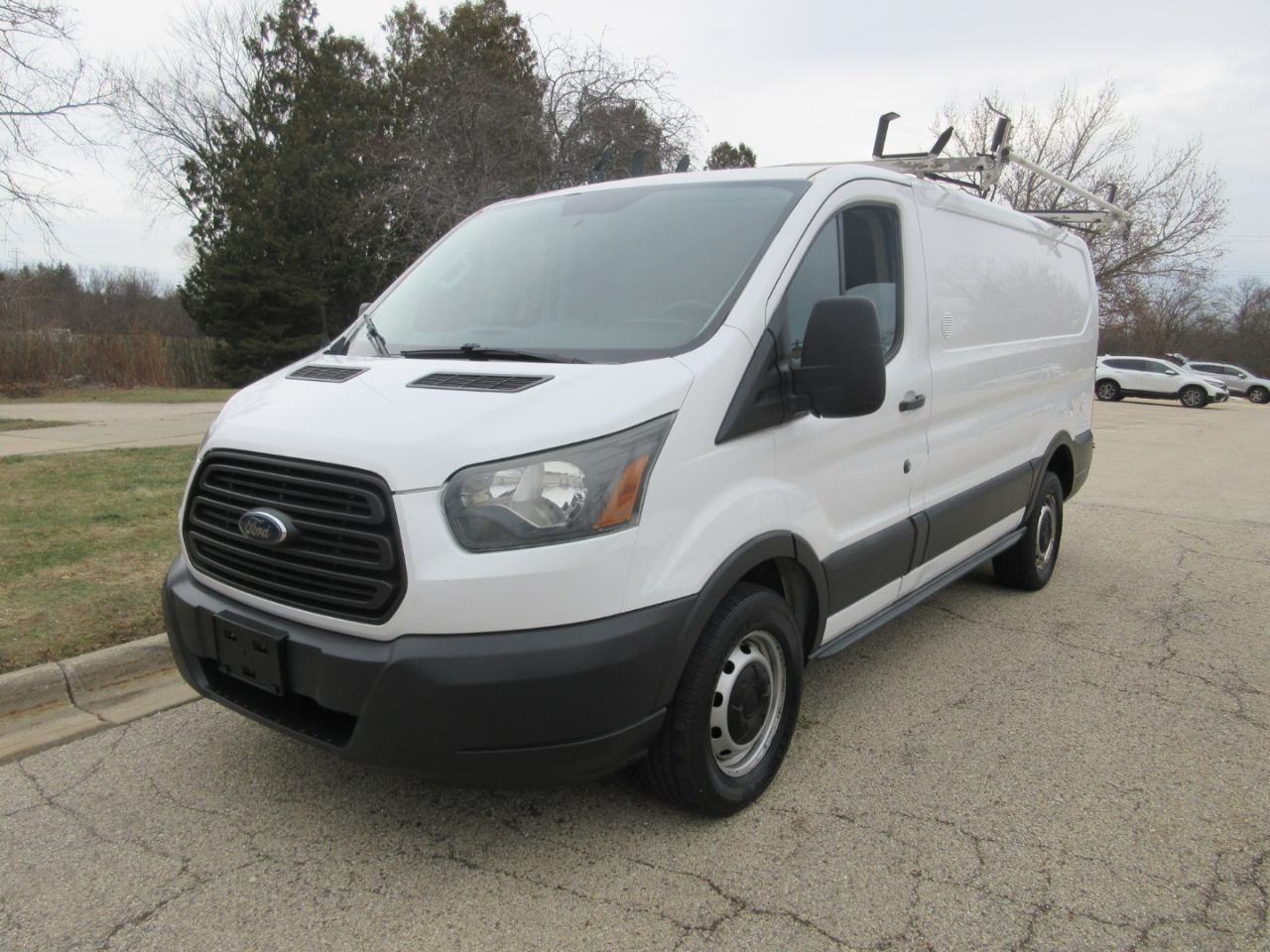 Ford Transit 250 Van Low Roof w/Sliding Pass. 130-in. WB 2015