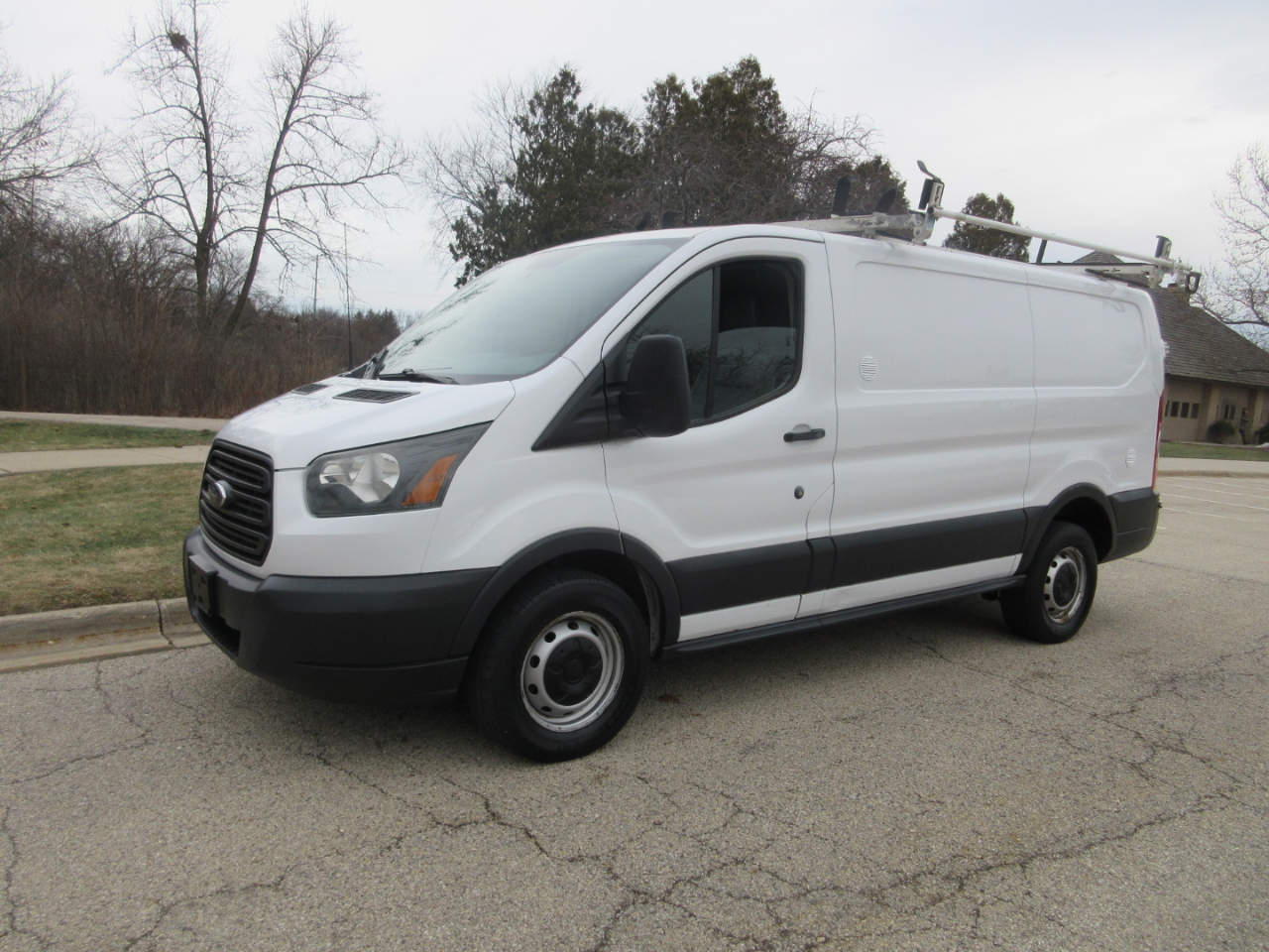 Ford Transit 250 Van Low Roof w/Sliding Pass. 130-in. WB 2015