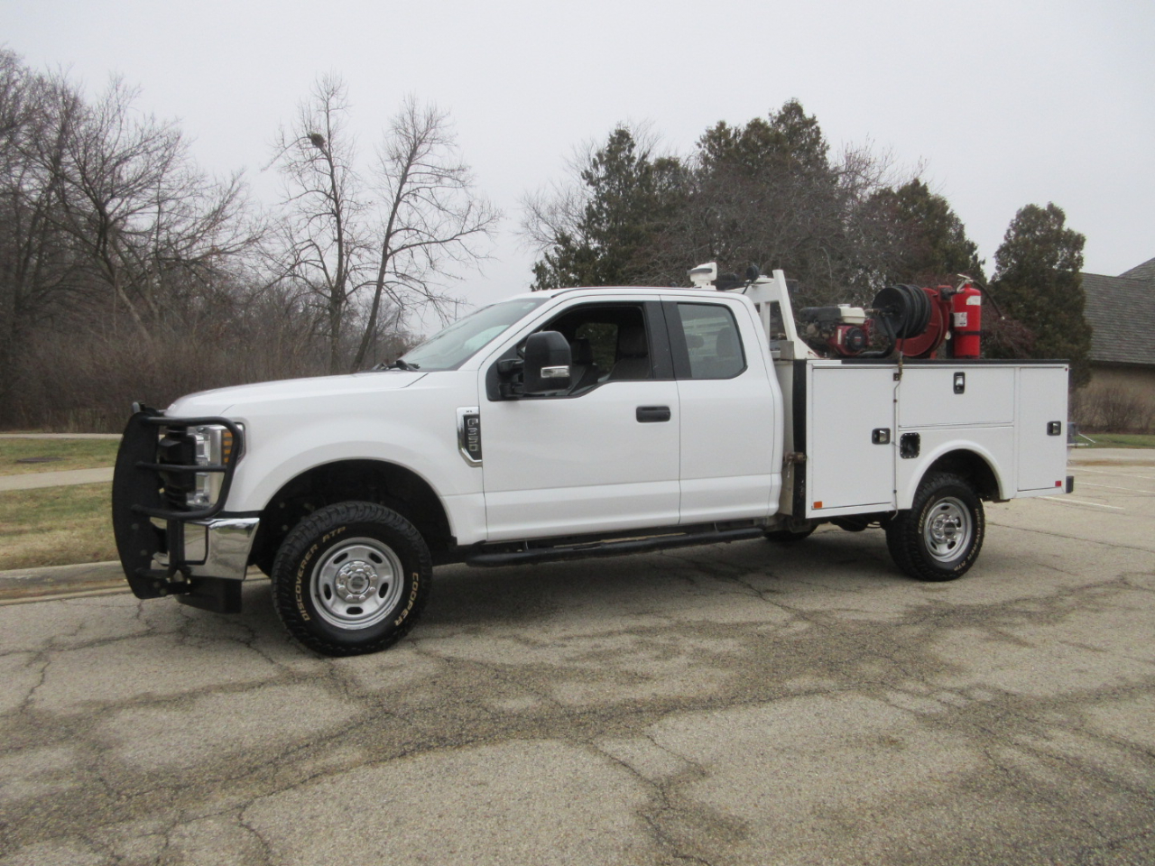 Ford F-350 SD XL SuperCab 4WD 2019