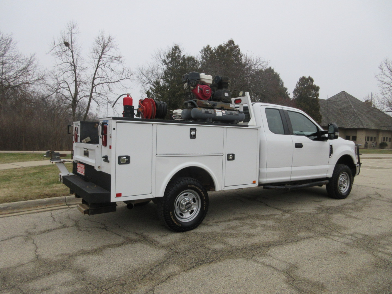 Ford F-350 SD XL SuperCab 4WD 2019