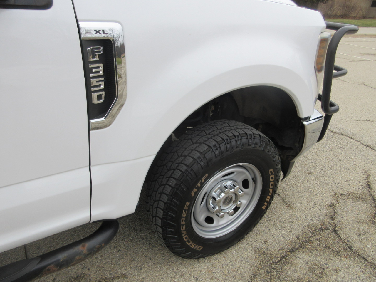 Ford F-350 SD XL SuperCab 4WD 2019