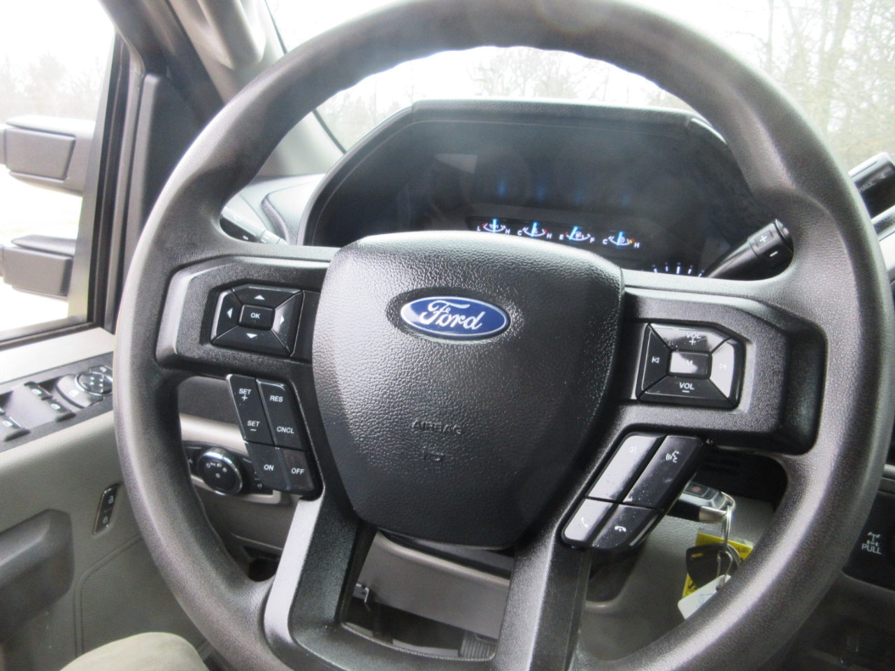 Ford F-350 SD XL SuperCab 4WD 2019