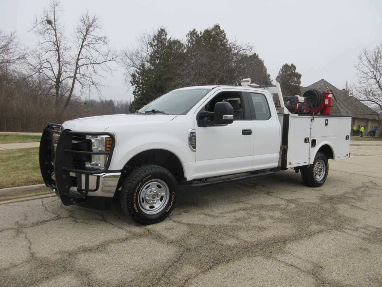 Ford F-350 SD XL SuperCab 4WD 2019
