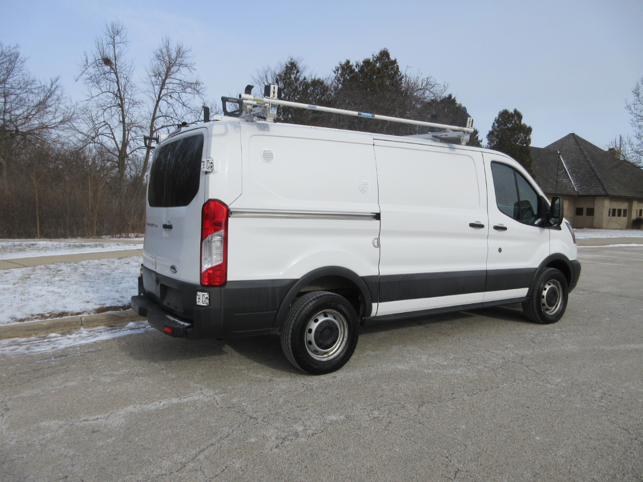 Ford Transit 250 Van Low Roof w/Sliding Pass. 130-in. WB 2016