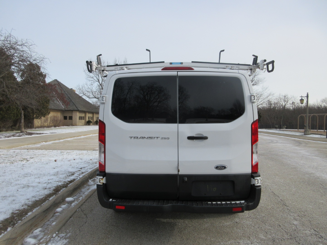 Ford Transit 250 Van Low Roof w/Sliding Pass. 130-in. WB 2016