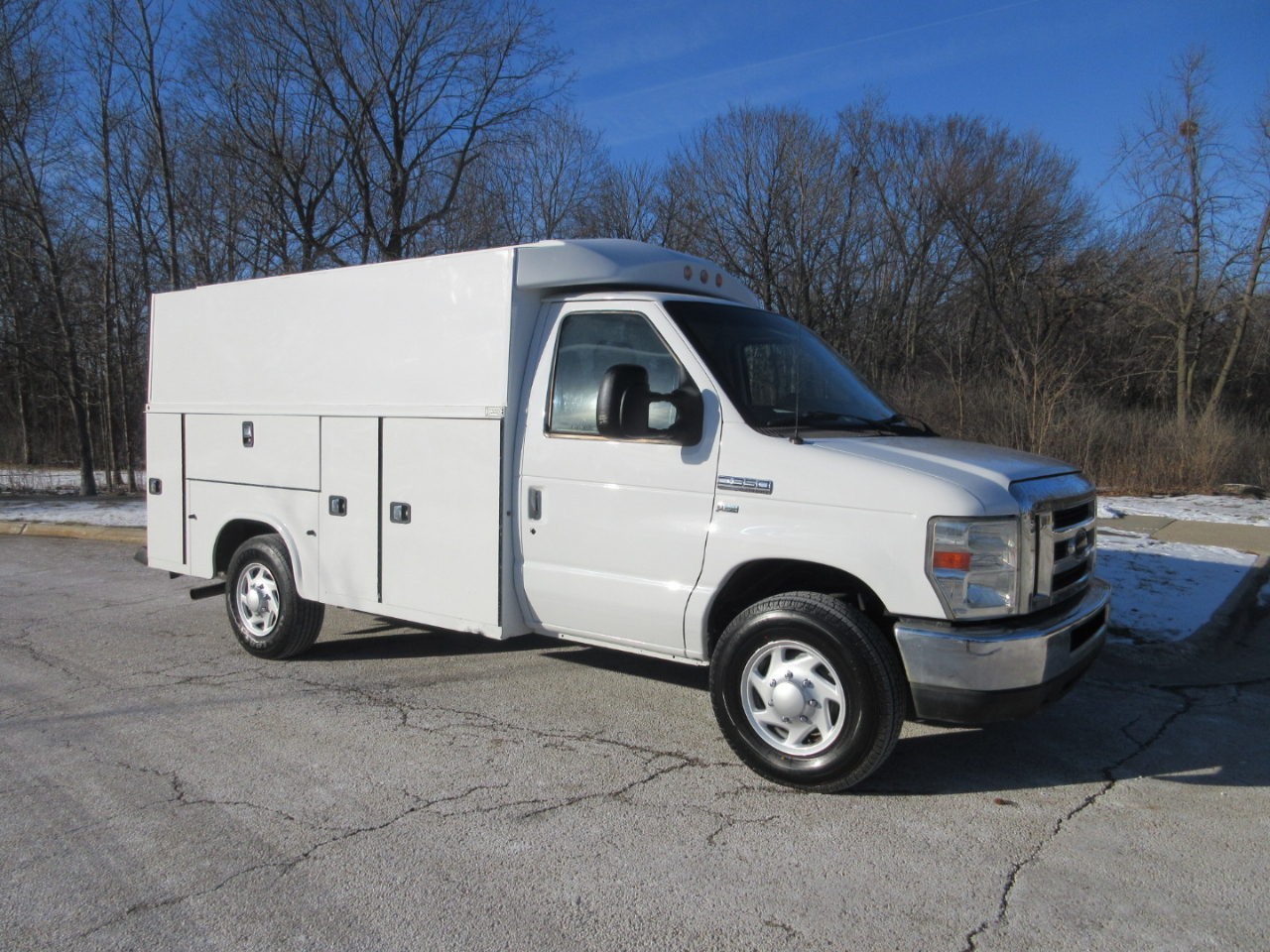 Ford Econoline E-350 Super Duty 2015