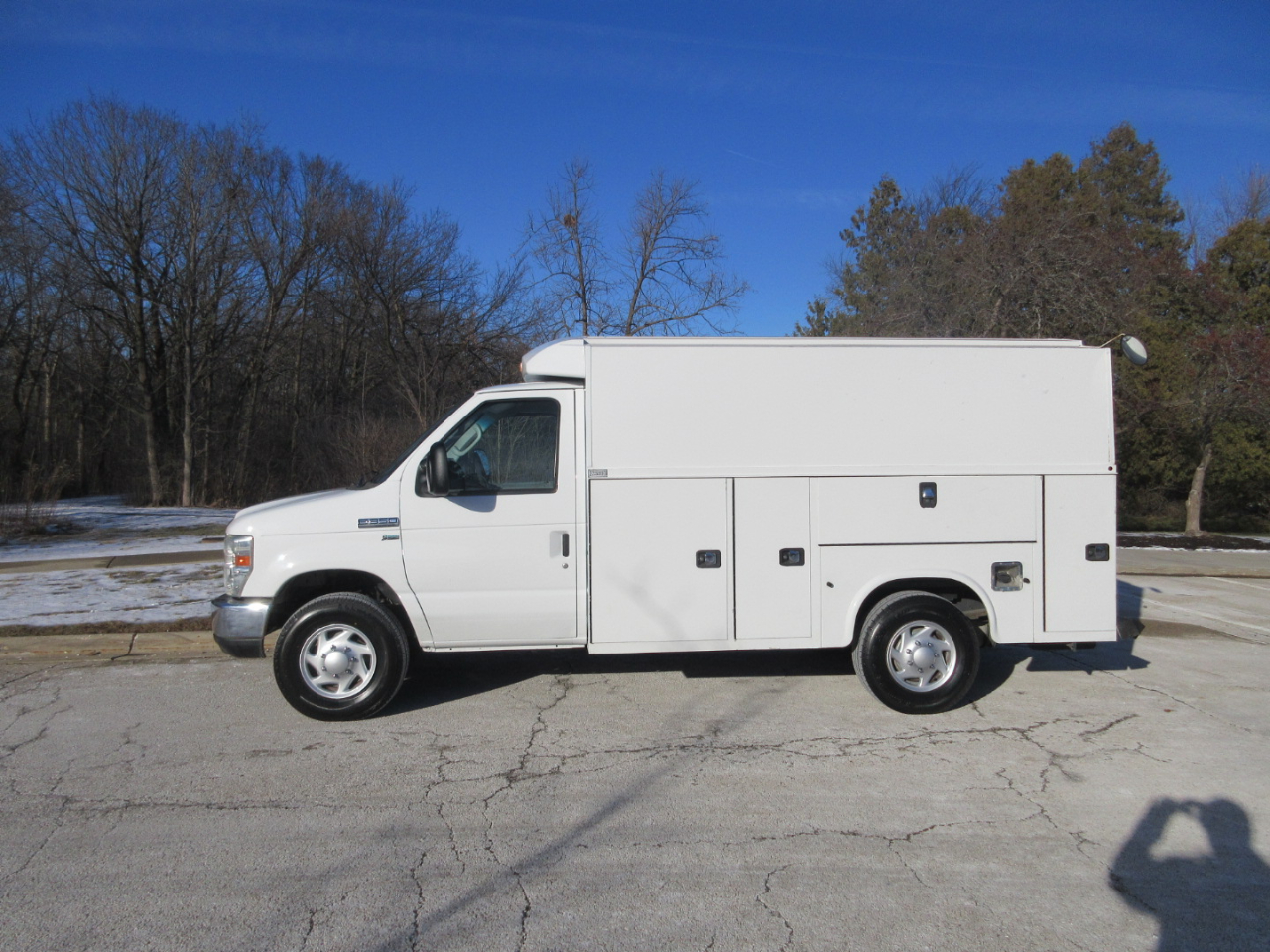 Ford Econoline E-350 Super Duty 2015