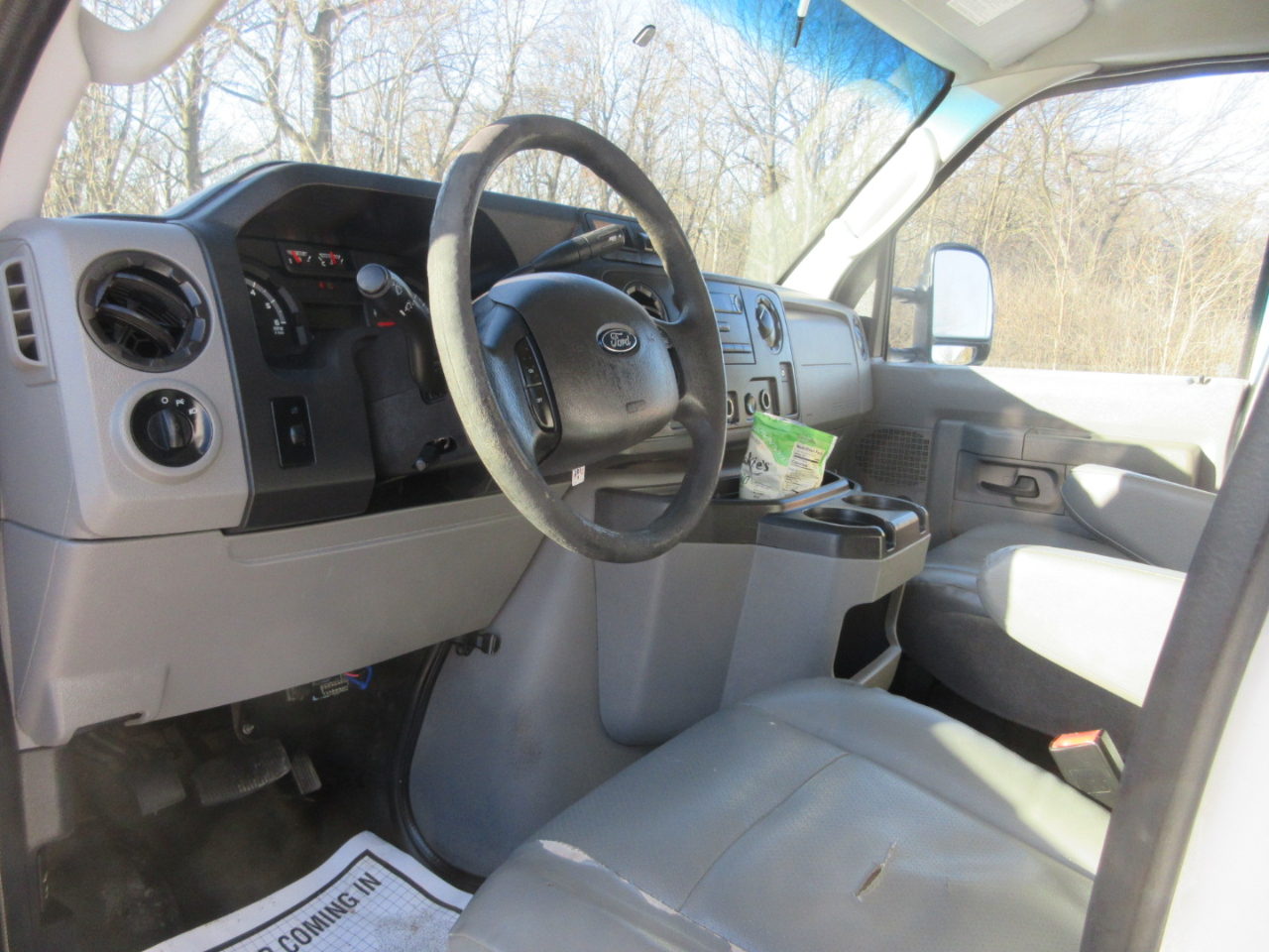 Ford Econoline E-350 Super Duty 2015