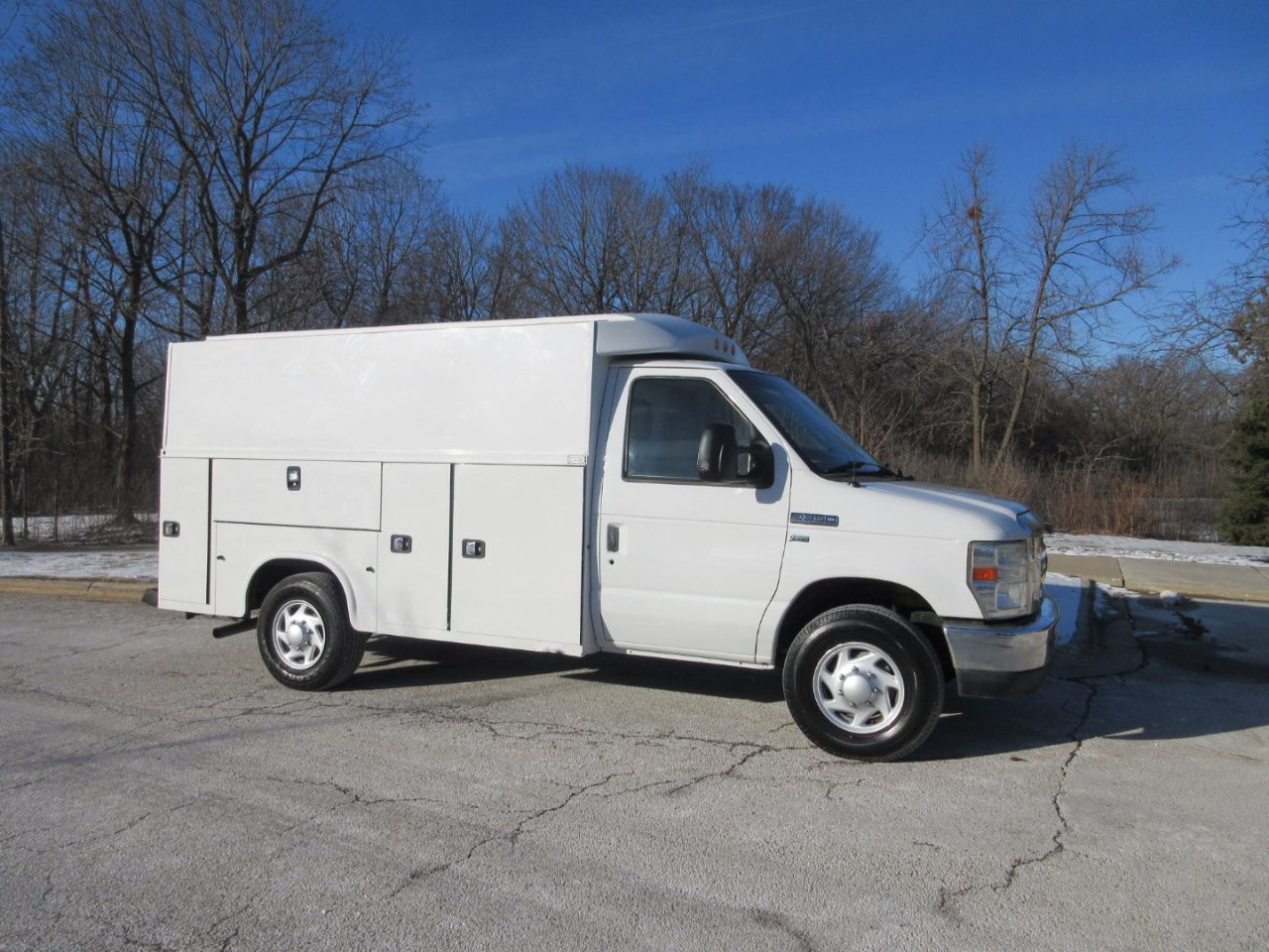 Ford Econoline E-350 Super Duty 2015