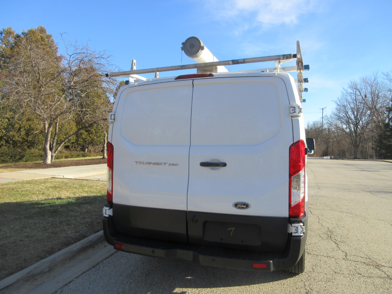 Ford Transit 250 Van Low Roof w/Sliding Pass. 130-in. WB 2017