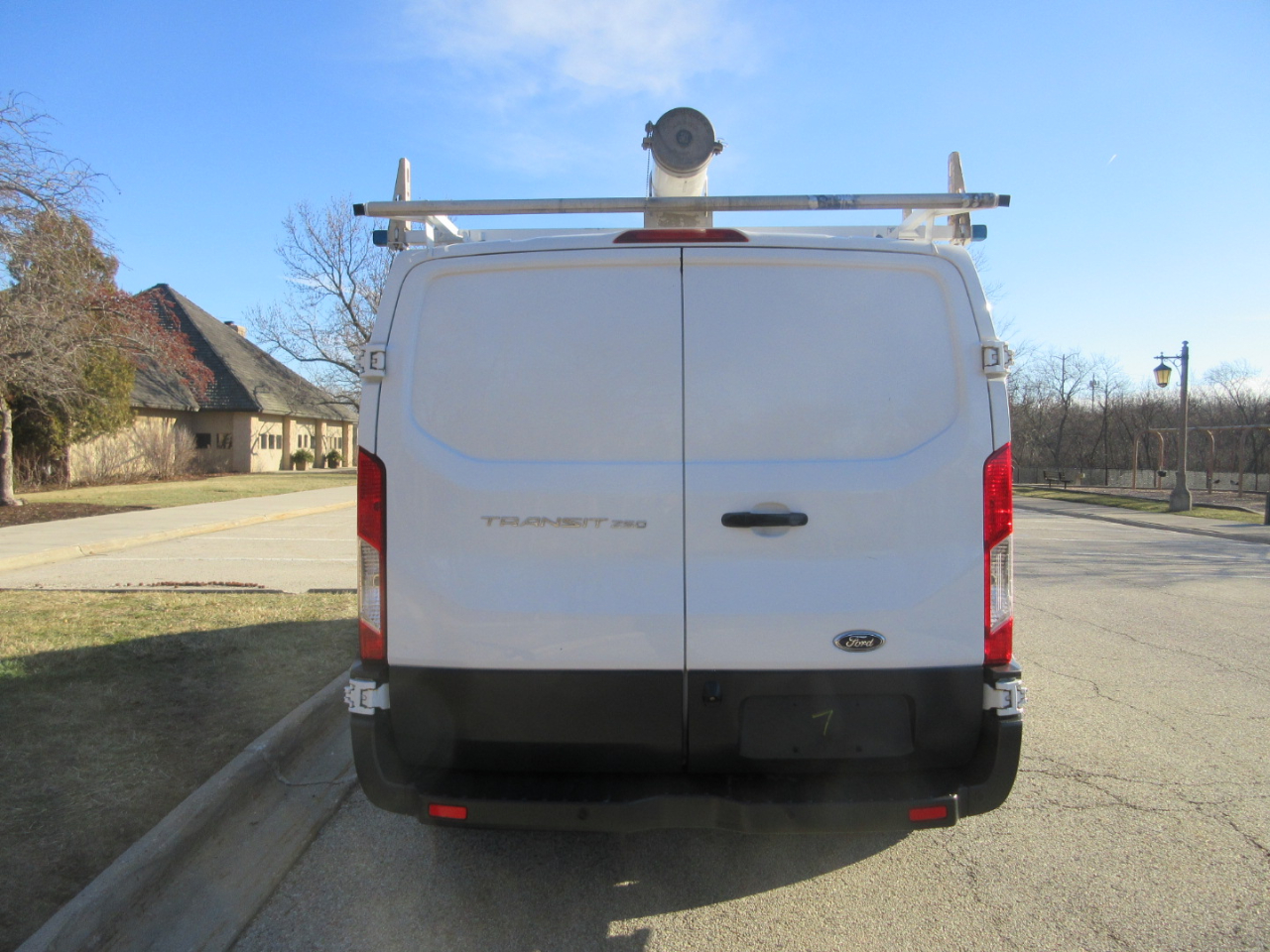 Ford Transit 250 Van Low Roof w/Sliding Pass. 130-in. WB 2017