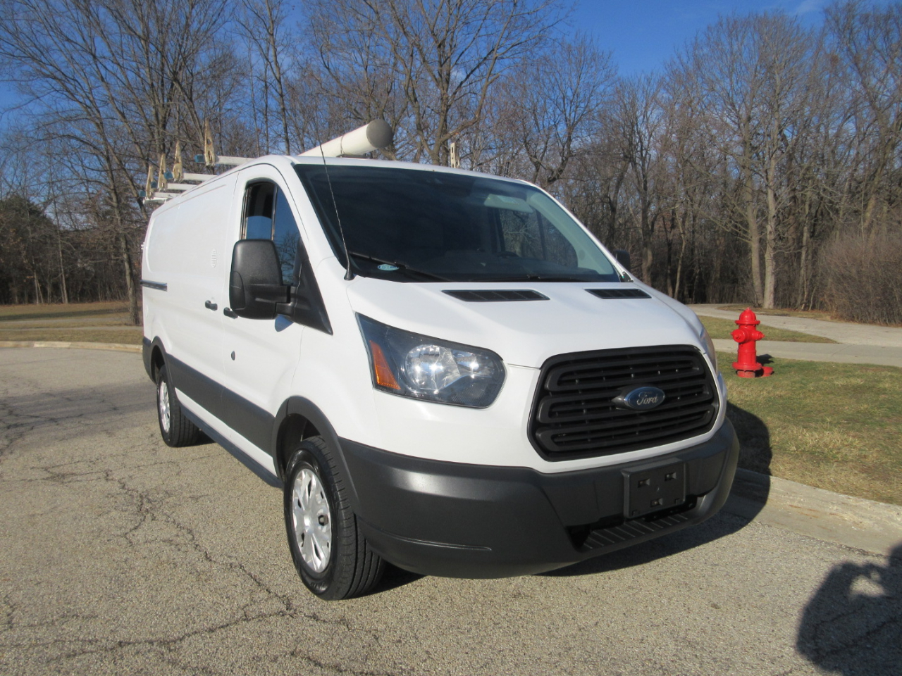 Ford Transit 250 Van Low Roof w/Sliding Pass. 130-in. WB 2017