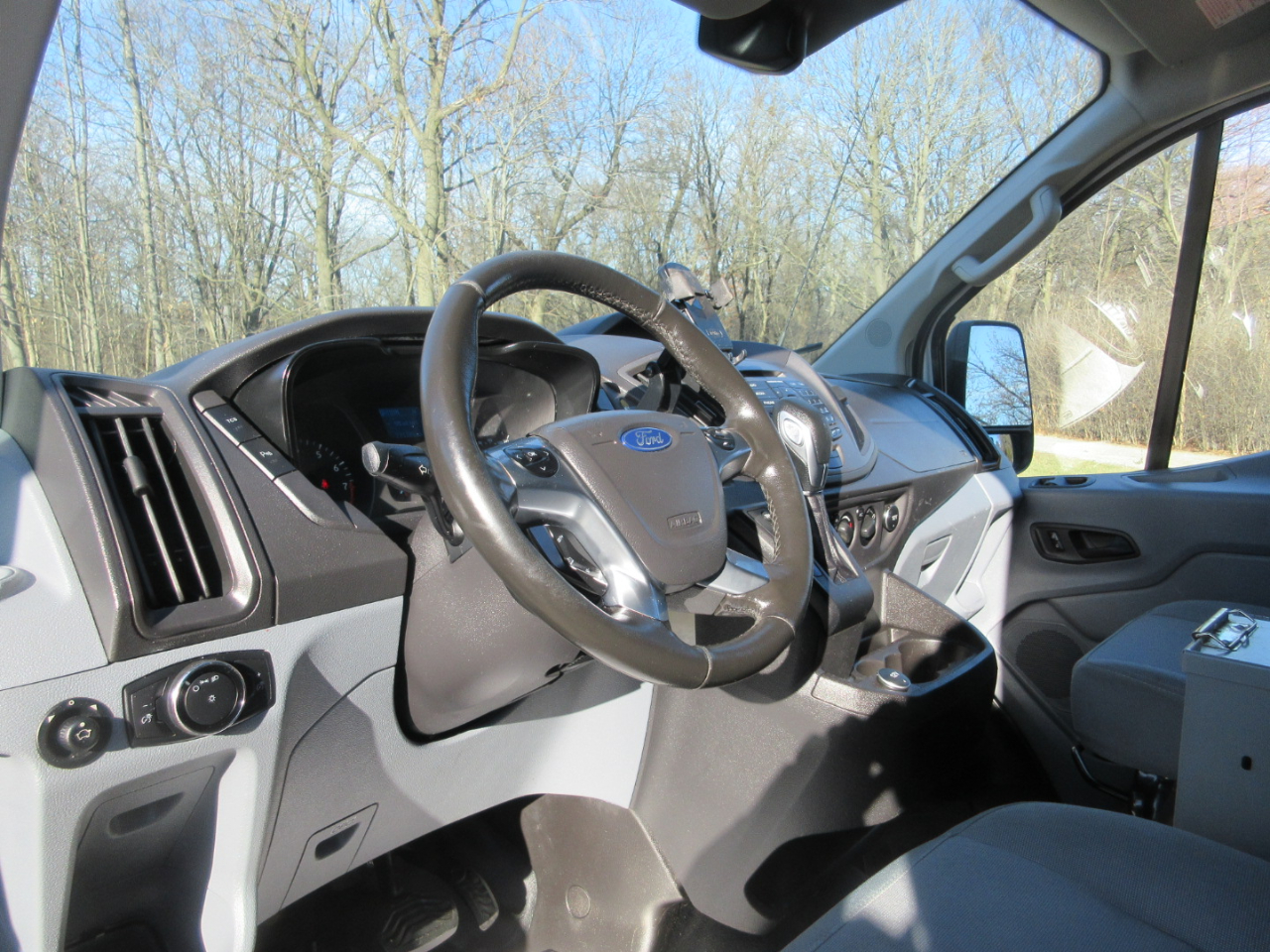 Ford Transit 250 Van Low Roof w/Sliding Pass. 130-in. WB 2017