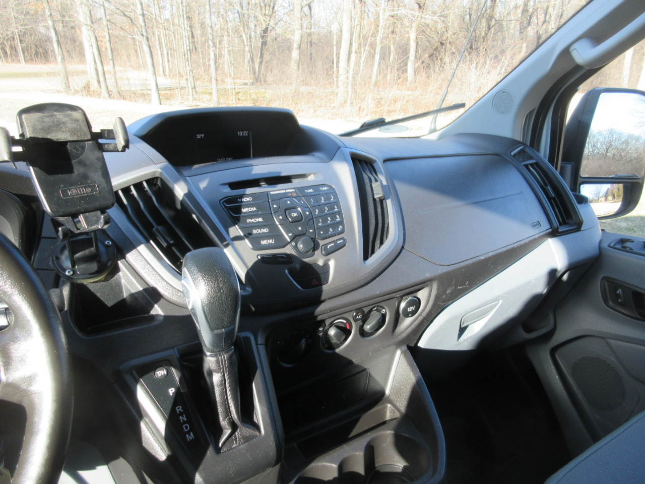 Ford Transit 250 Van Low Roof w/Sliding Pass. 130-in. WB 2017