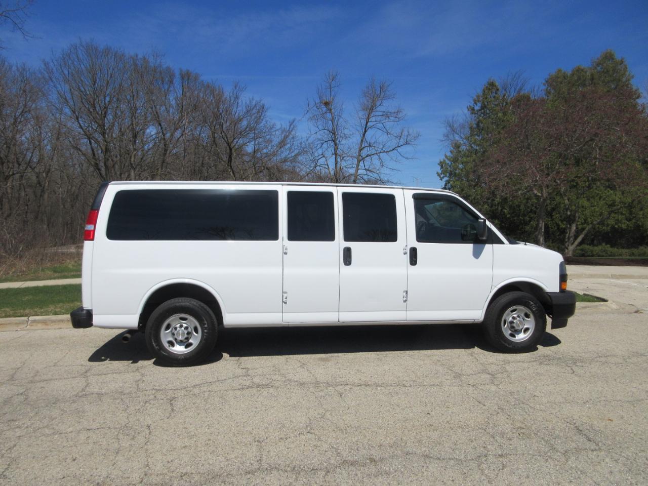 Chevrolet Express RWD 2500 155" 2020
