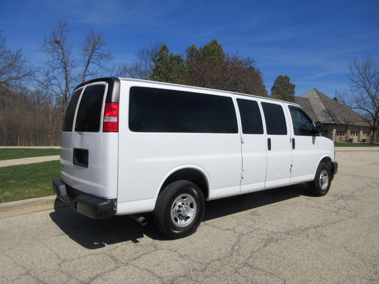 Chevrolet Express RWD 2500 155" 2020
