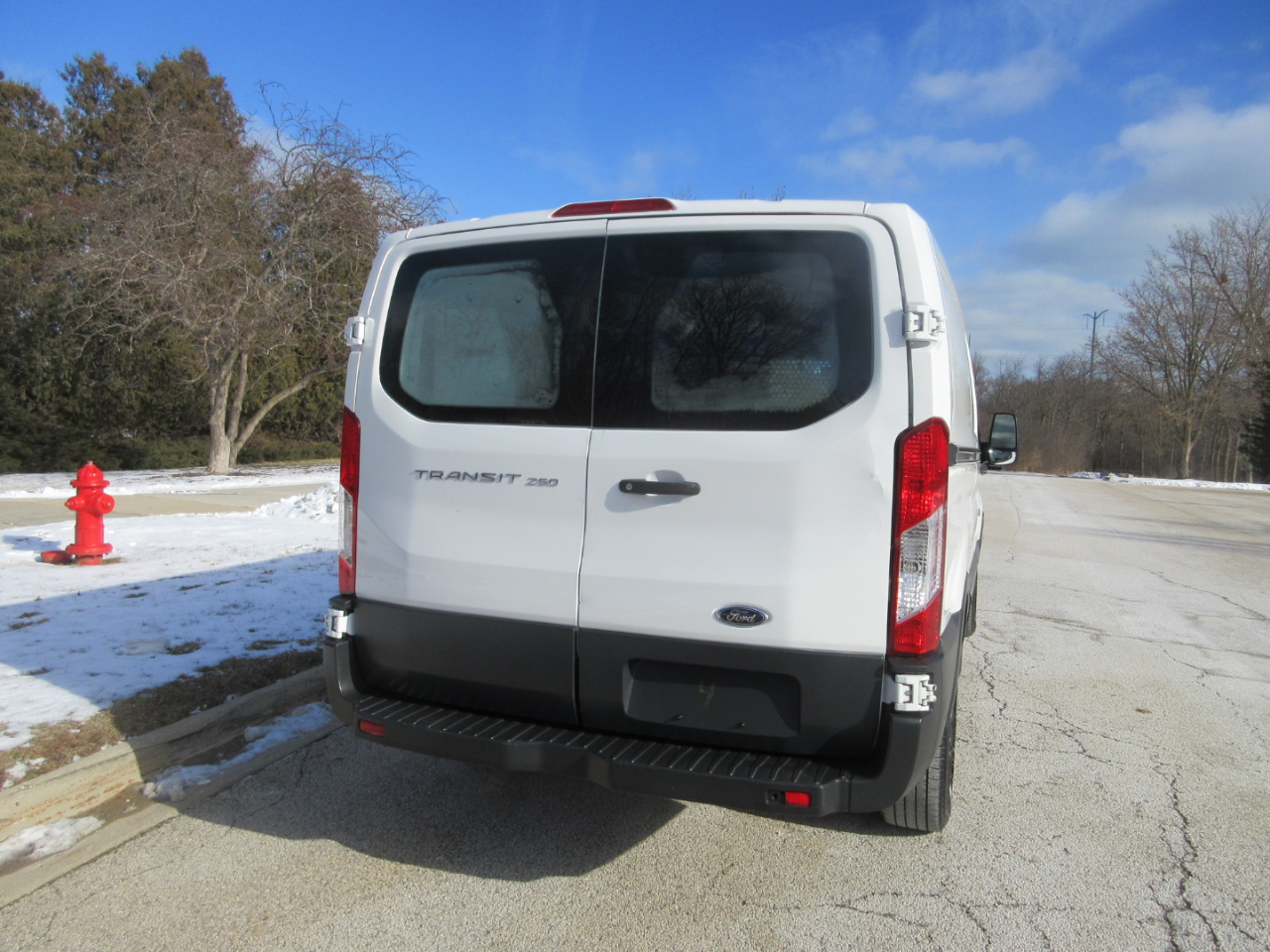 Ford Transit 250 Van Low Roof w/Sliding Pass. 130-in. WB 2015