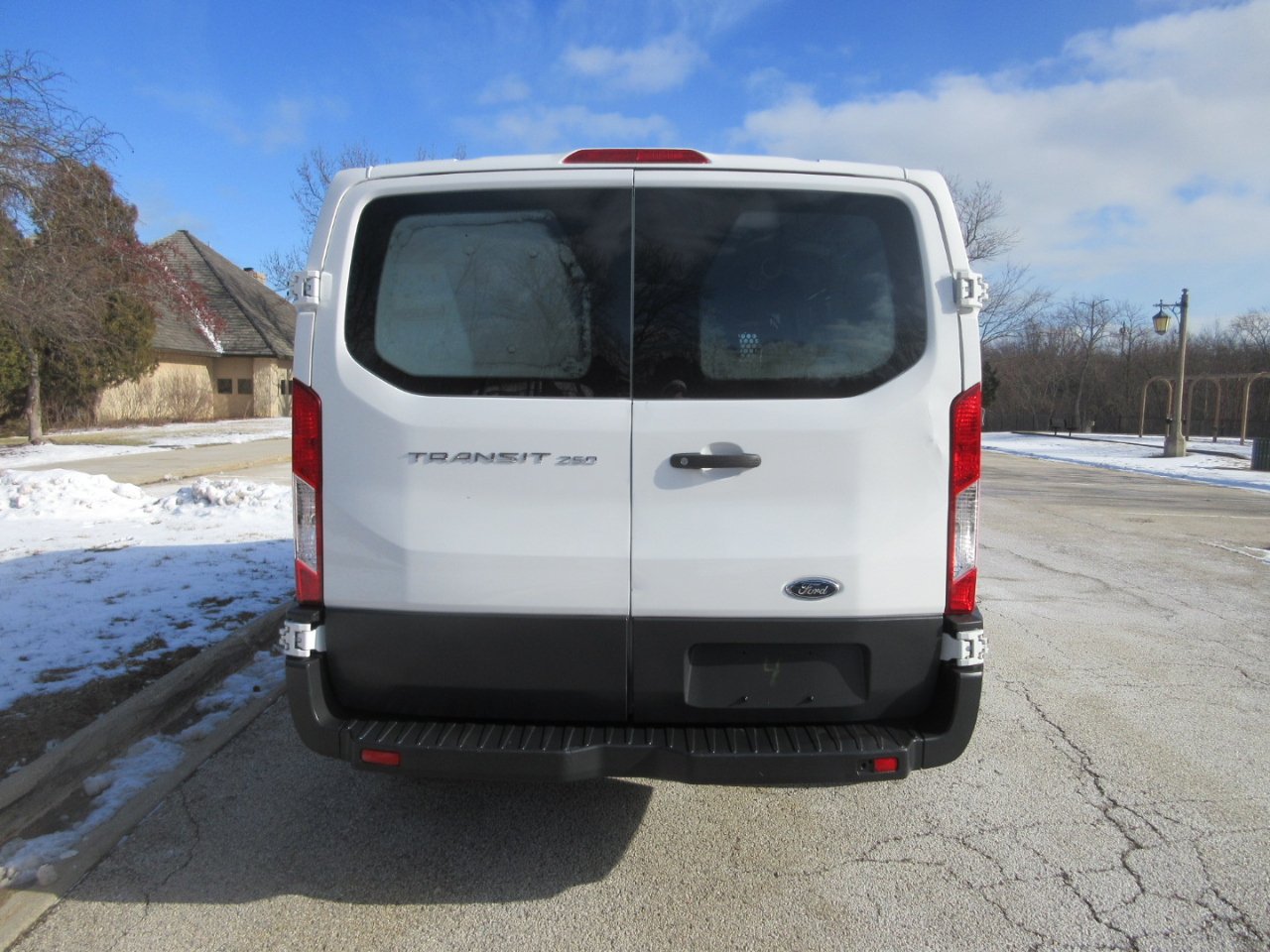 Ford Transit 250 Van Low Roof w/Sliding Pass. 130-in. WB 2015