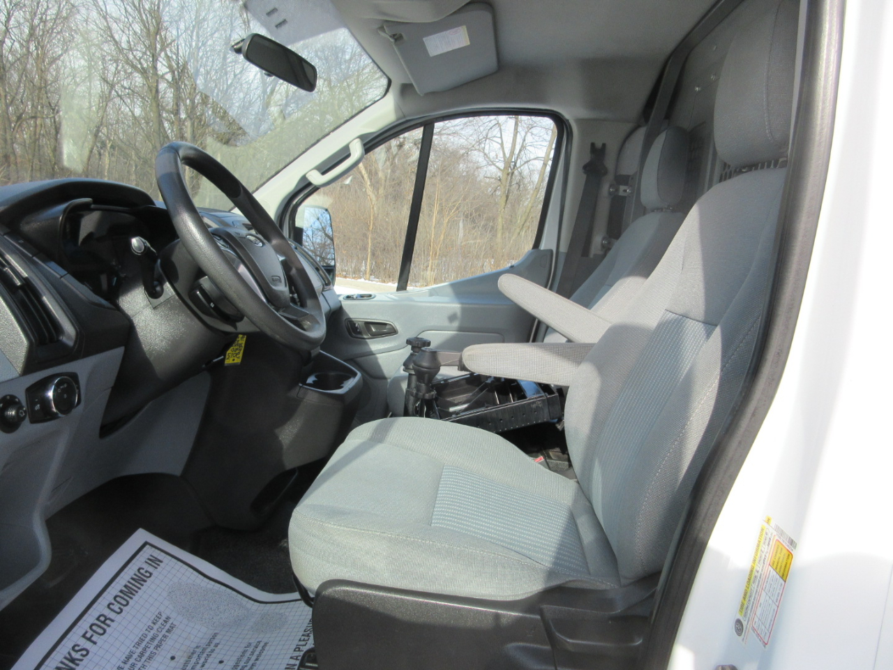 Ford Transit 250 Van Low Roof w/Sliding Pass. 130-in. WB 2015