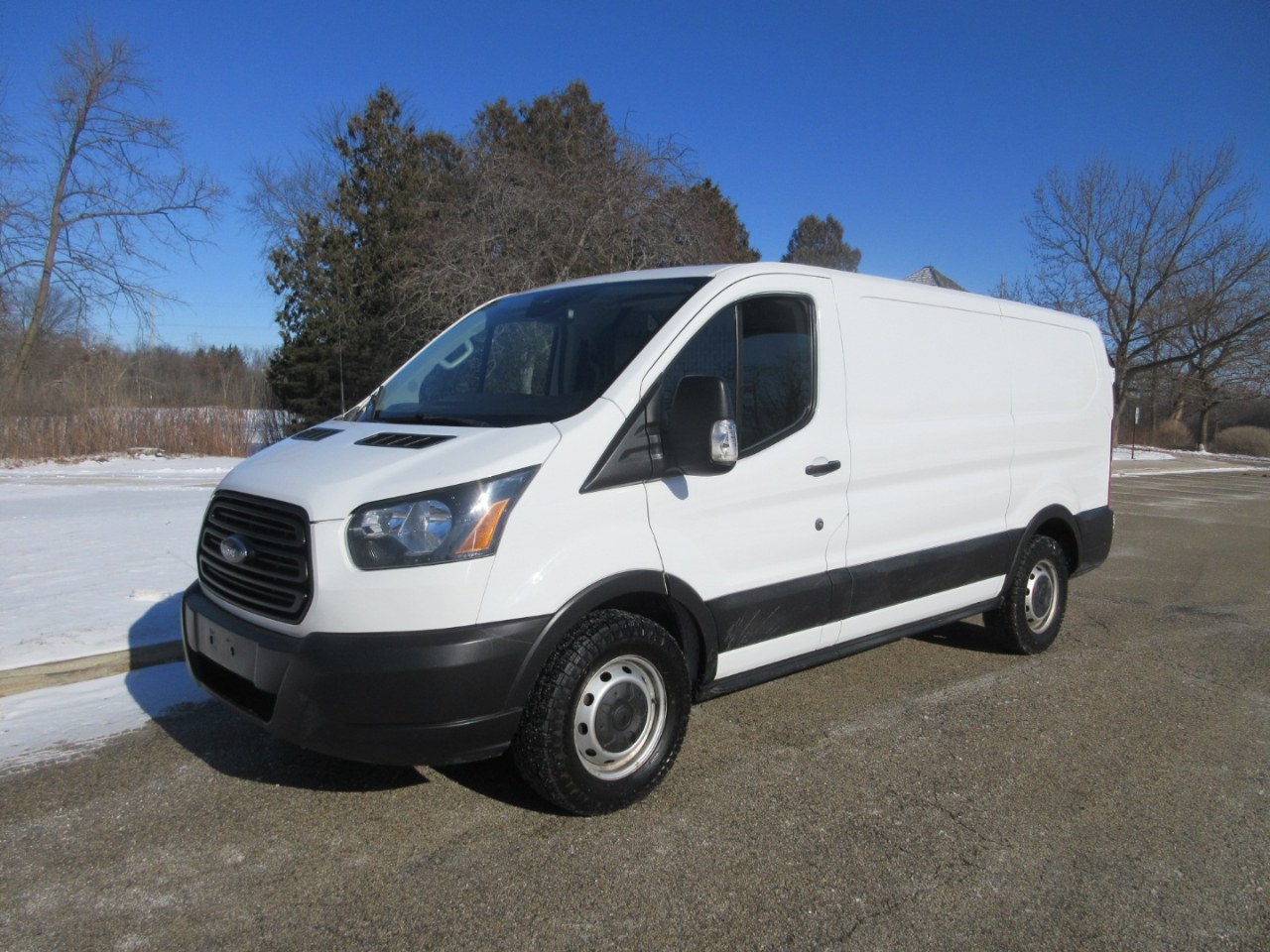 Ford Transit 150 Van Low Roof w/Sliding Pass. 130-in. WB 2019