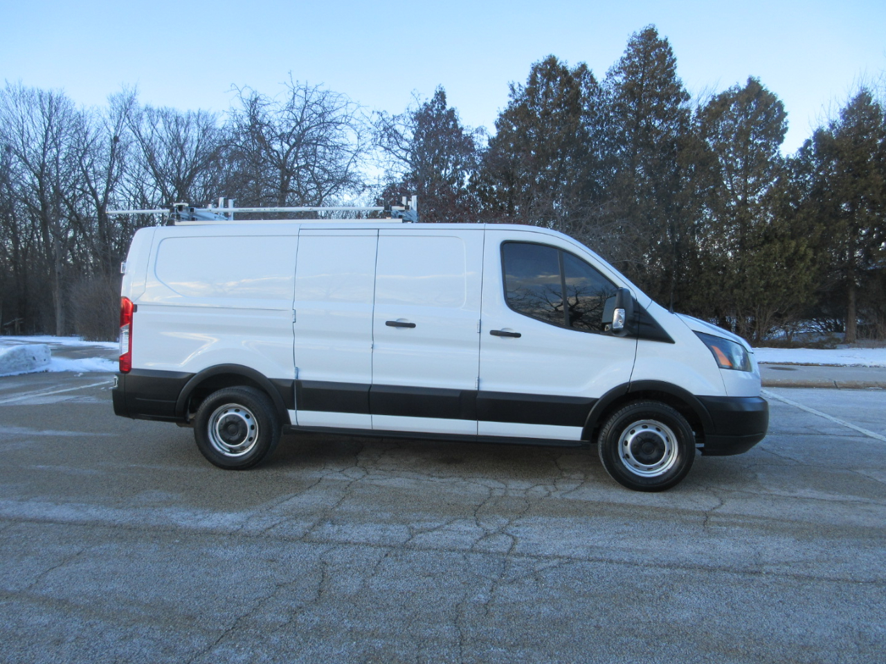Ford Transit 150 Van Low Roof 60/40 Pass. 130-in. WB 2019