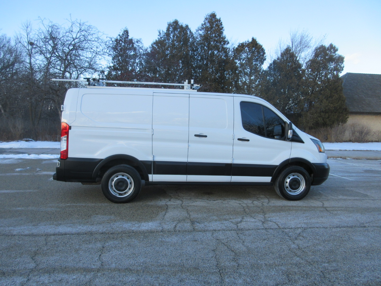 Ford Transit 150 Van Low Roof 60/40 Pass. 130-in. WB 2019