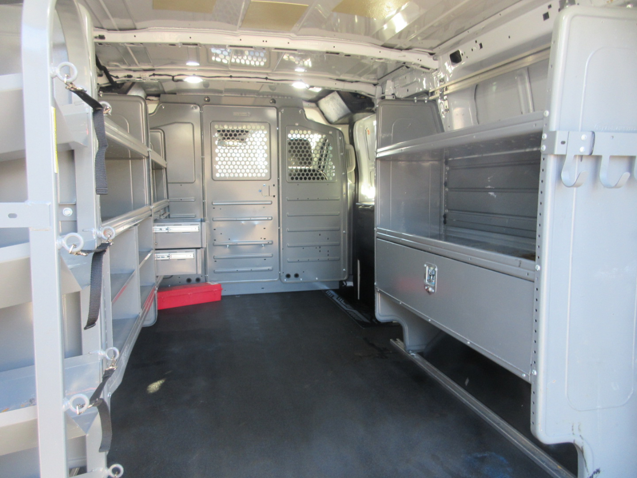 Ford Transit 150 Van Low Roof 60/40 Pass. 130-in. WB 2019