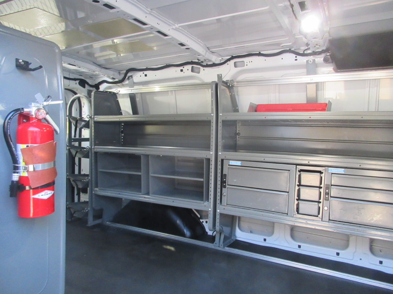 Ford Transit 150 Van Low Roof 60/40 Pass. 130-in. WB 2019