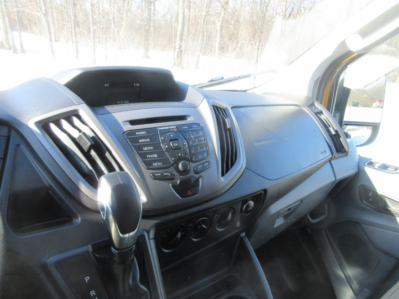 Ford Transit 250 Van Low Roof 60/40 Pass.130-in. WB 2019