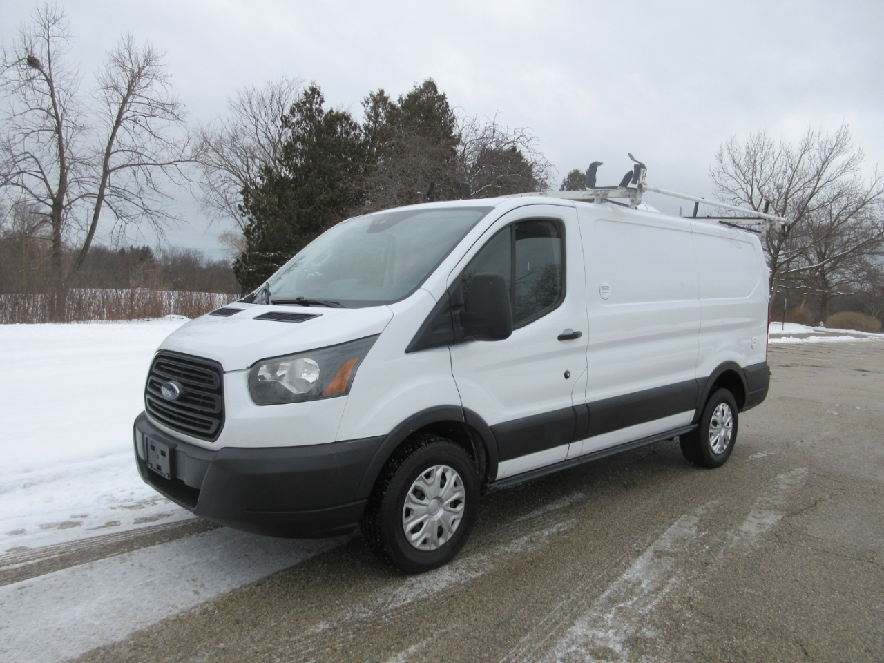 Ford Transit 250 Van Low Roof w/Sliding Pass. 130-in. WB 2016