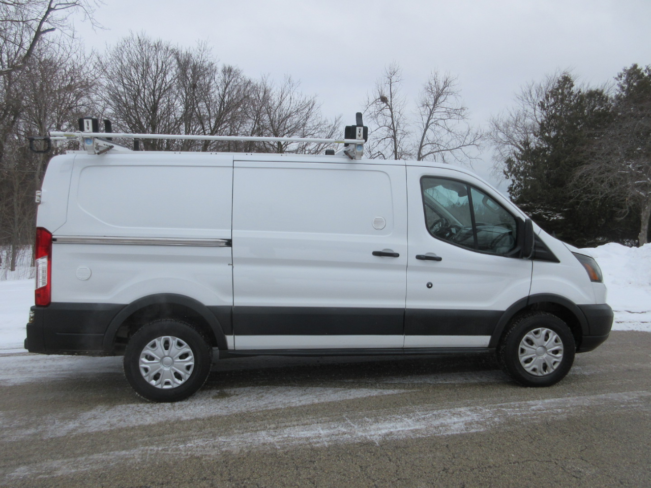 Ford Transit 250 Van Low Roof w/Sliding Pass. 130-in. WB 2016
